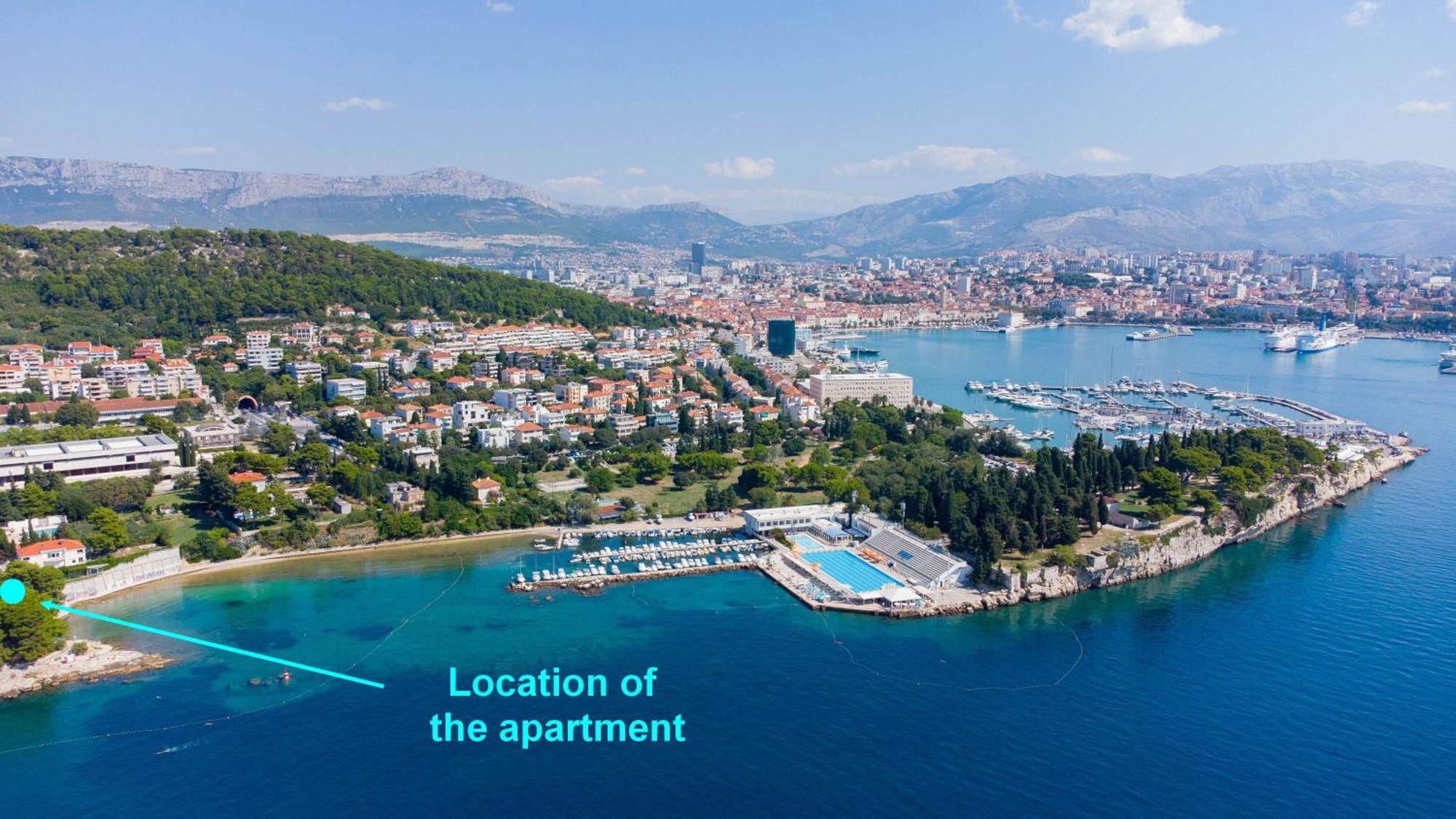 Beachfront Drazen With Patio & Parking *